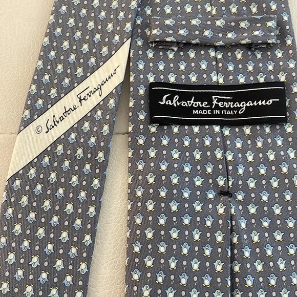 Salvatore Ferragamo Penguin Tie - Picture 3 of 4